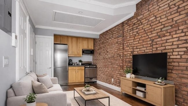 Photo - 521 E 5th St Unit 3C