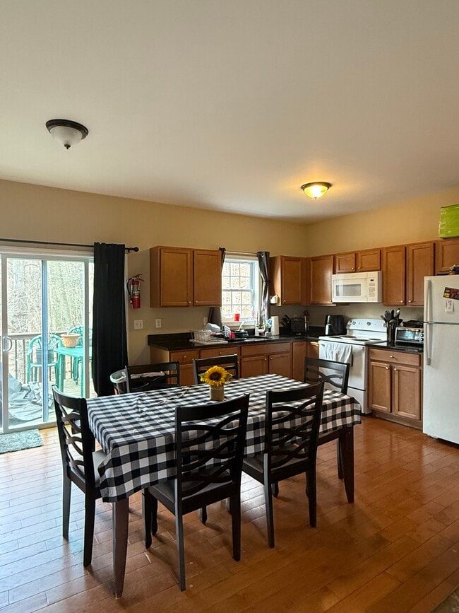 Photo - 15 Big Meadow Ln