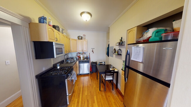 Photo - 44 Portsmouth St Unit #2L