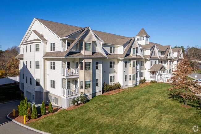 Photo - Whispering Pines Two Apartments