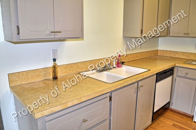 Photo - 6901 Freemont St