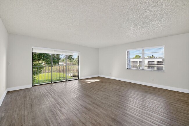 Photo - Outstanding one-bedroom, one-bath property... Unidad 2517-203