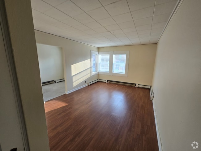 Building Photo - 220 4th St NE Rental