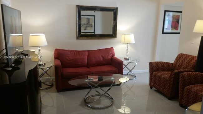 Photo - 1719 Lincoln St Unit 2 All Utilities Included