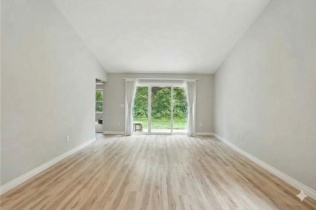 Photo - 2116 Sunrise Crk Dr