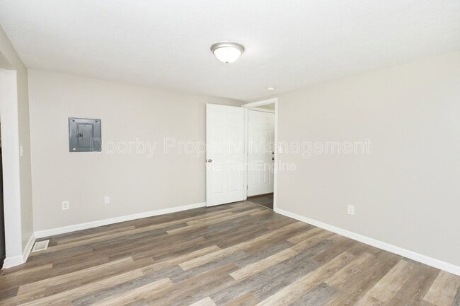 Photo - 407 Hotwater Rd