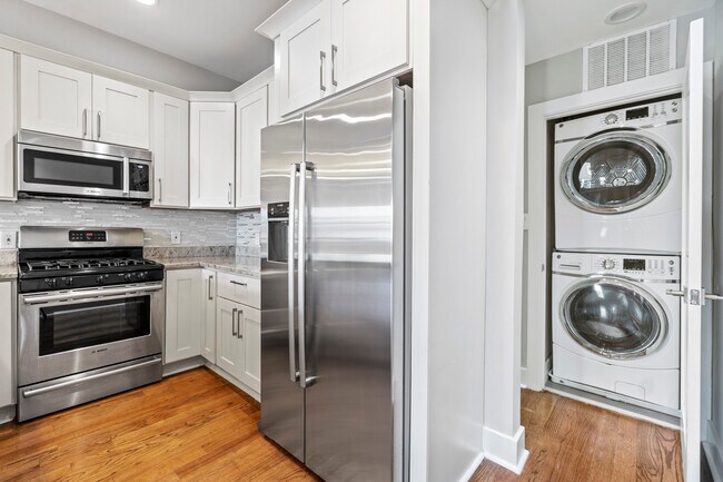 Photo - 2118 4th St NE