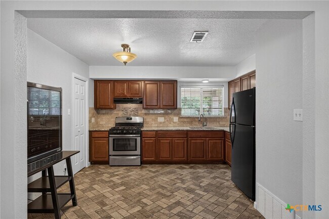 Photo - 2414 Perkins Dr