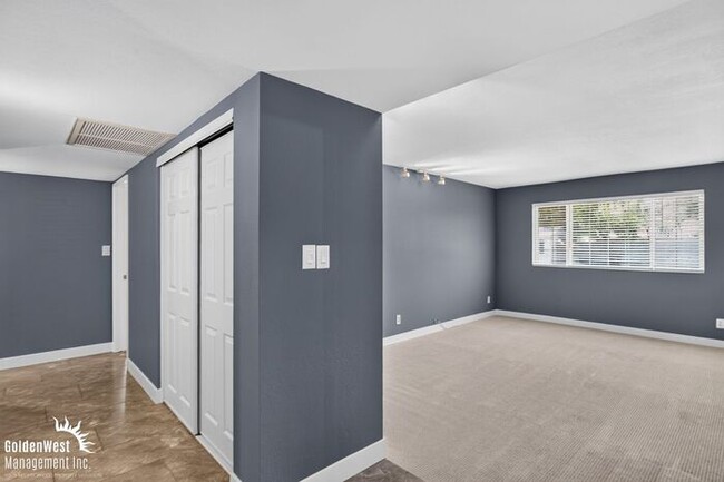 Photo - Beautifully Updated 4Bdm 2Ba Home with Den in Chandler!