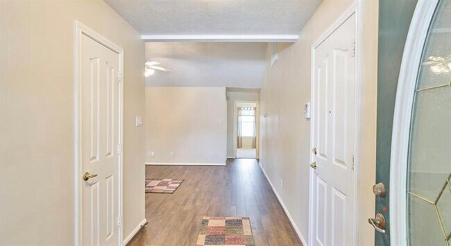 Photo - 5030 Deer Point Dr