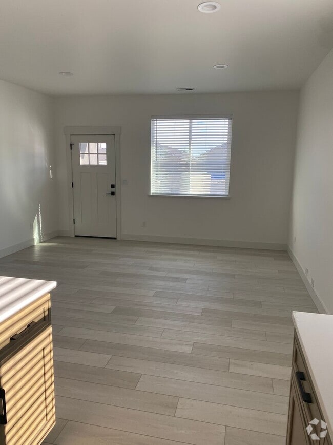Building Photo - Beautiful New Construction Condos in Moses...