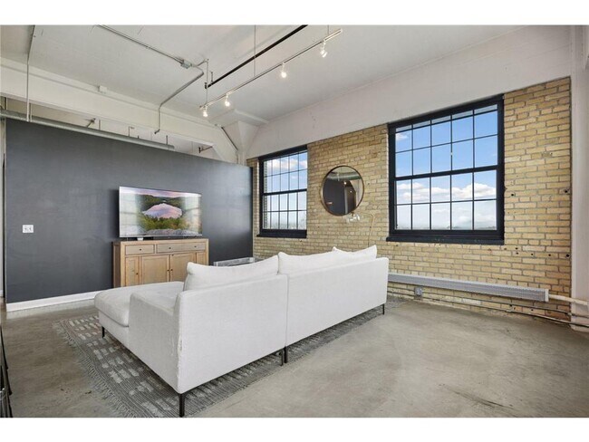 Photo - 730 Stinson Blvd NE Unit 414