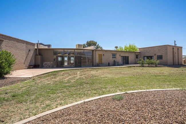 Photo - 1032 Carver Rd