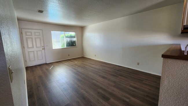 2510 Hartnell Ave Unit 11
