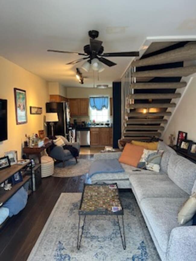 301 Seattle St