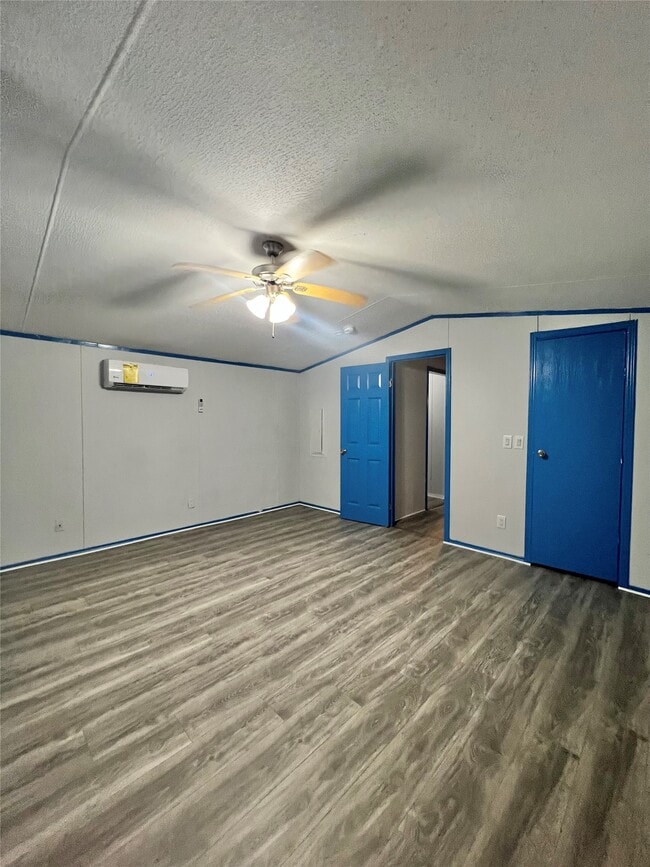 Photo - 2525 Oyster Creek Bend