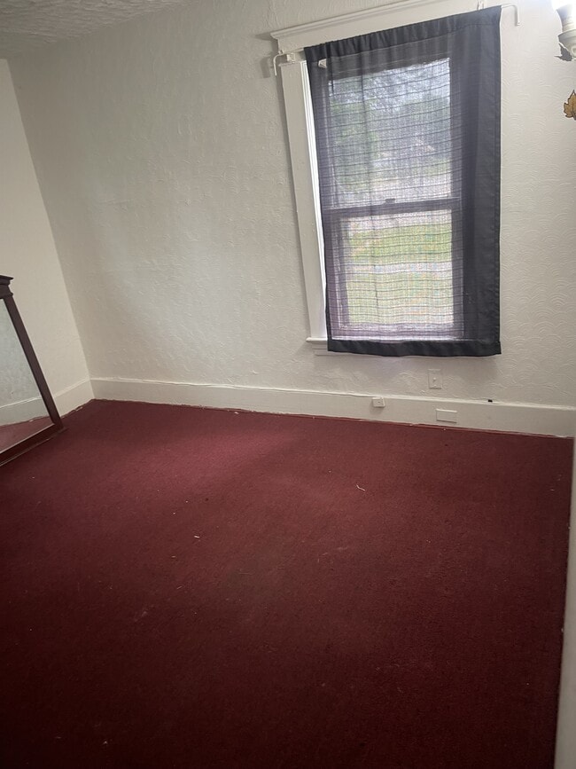 Photo - 733 Crandall Ave