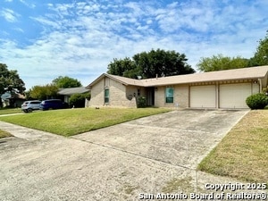 Photo - 6714 Strawflower St