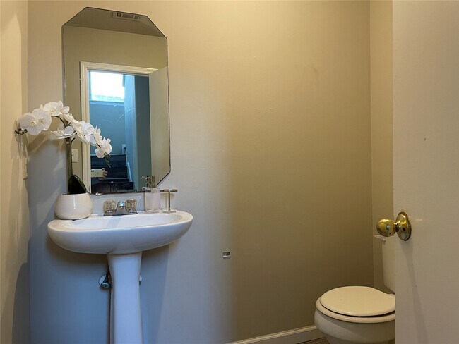 Photo - 6614 Amberfield Ln