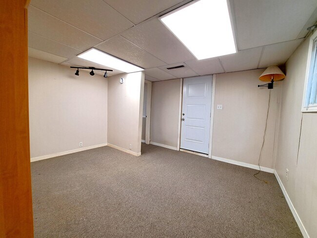 Photo - 9578 Avery Ln