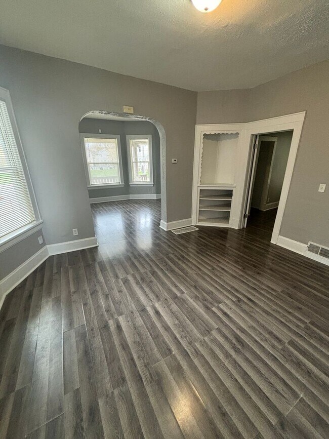 Photo - 2146 N 35th St Unidad 2146 N 35th St (Lower)