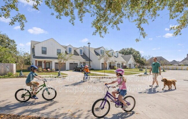 Photo - 105 Foster Grove Dr