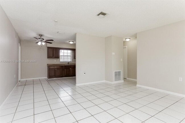 Photo - 6025 SW 37th St