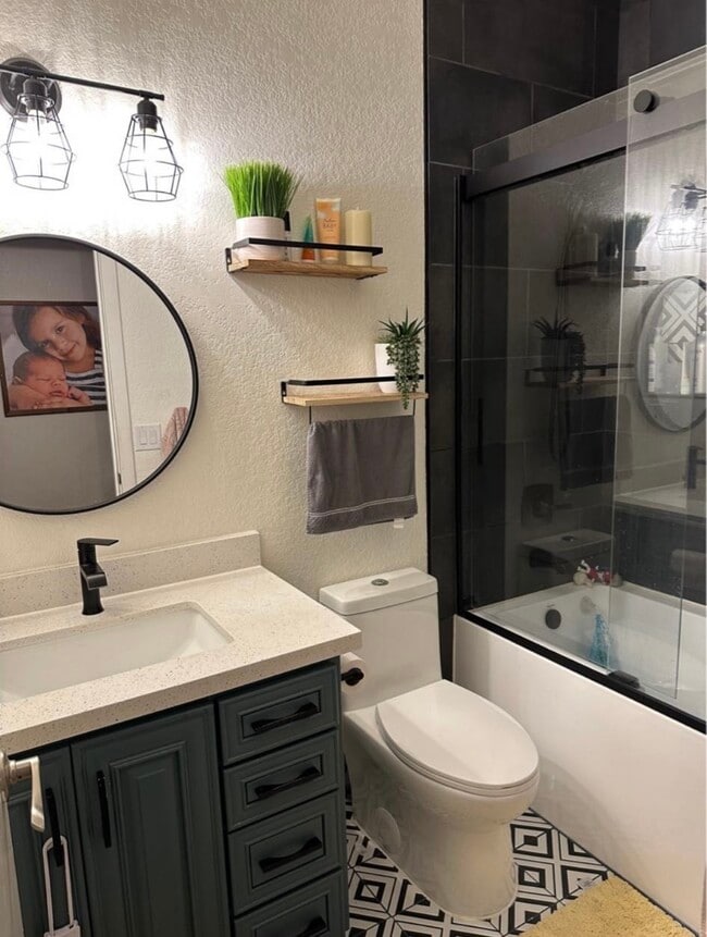 Building Photo - 4043 W Desert Hollow Dr