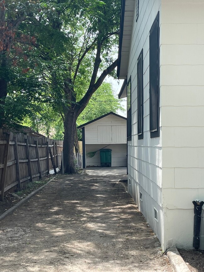 Photo - 1628 Sacramento