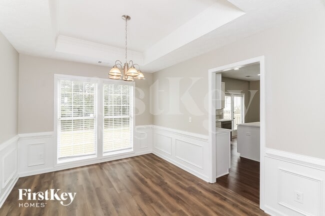 Photo - 1455 Chamirey Dr SW