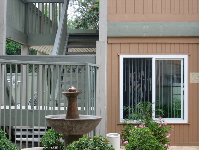 Frente - 3030 Suncrest Dr Unidad 708