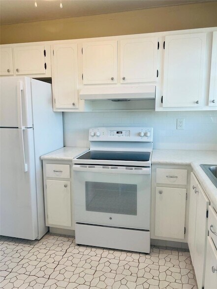 Photo - 8515 Sunrise Lakes Blvd Apartment