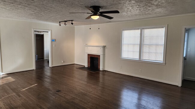 Photo - Welcome to this charming 3-bedroom, 1-bath... House