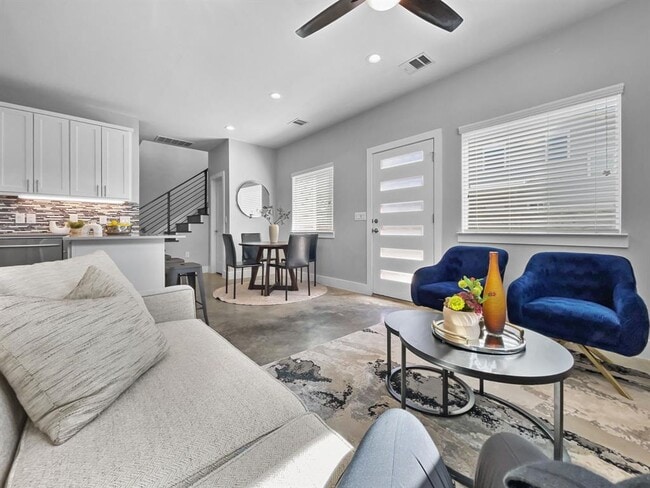 Photo - 6902 Carver Ave