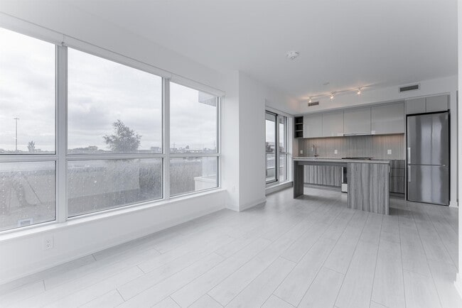 Building Photo - 31-331 Tippett Rd