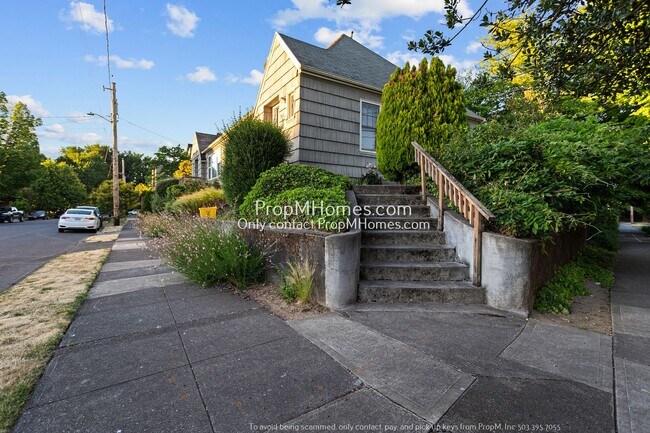 Charming One Bedroom Duplex in SE! - Charming One Bedroom Duplex in SE! Apartamento Unidad 3412 SE 28th Place