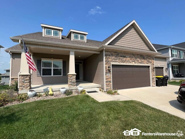 Building Photo - 305 NE Prairie Wolf Dr Rental