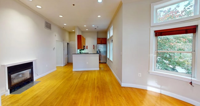 Building Photo - 1306 O St NW Unit 101
