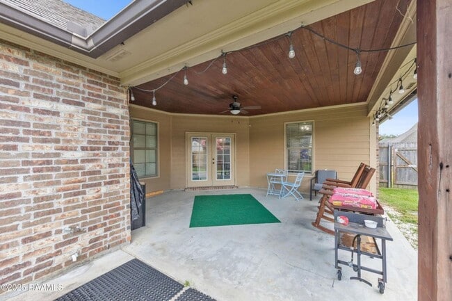 Photo - Beautiful 3 bed, 2 bath home available in ...