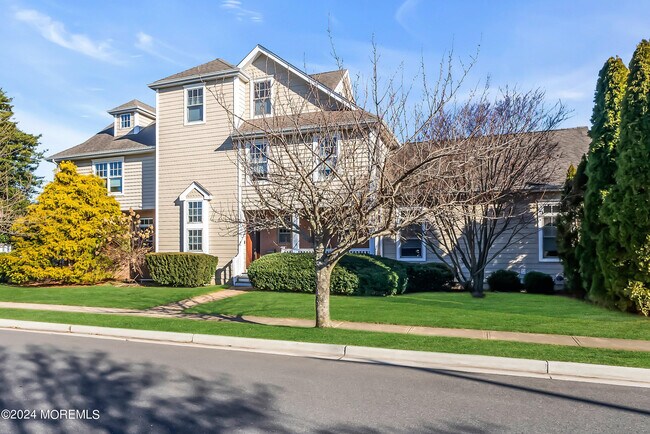 Photo - 118 Beacon Blvd