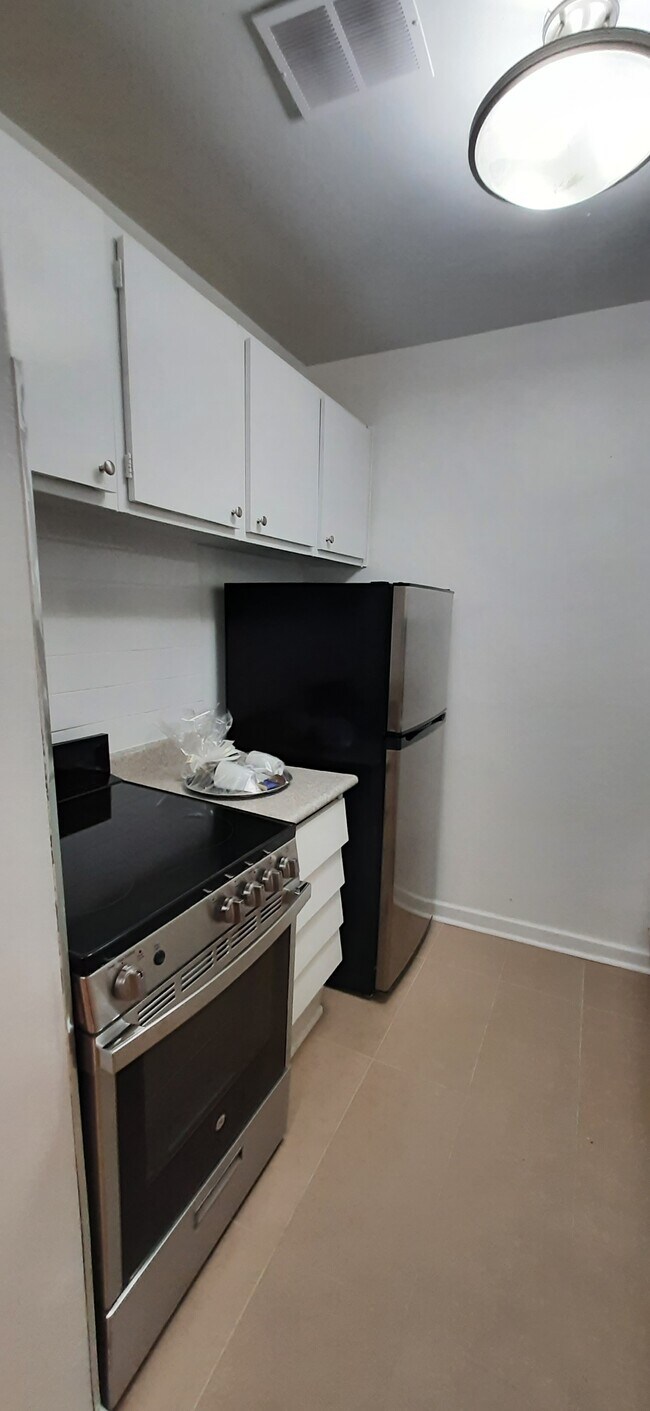 Photo - 240 Cosburn Ave