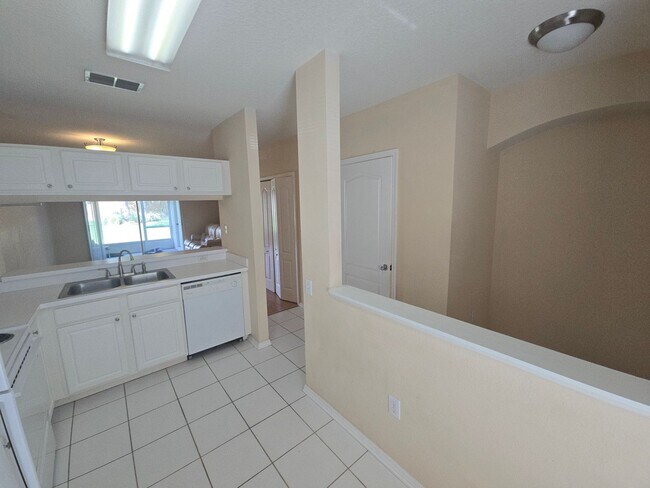 Photo - 2-Bedroom, 2.5-Bathroom Townhouse in Zephyrhills