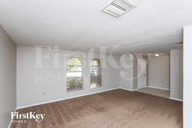 Photo - 2250 Fallon Blvd NE