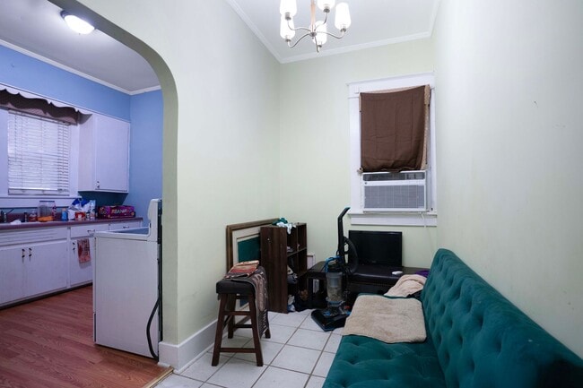 Photo - 2008 S Main St Unidad #4