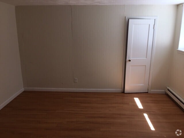Building Photo - 120 Sutherland Rd Unit A Rental