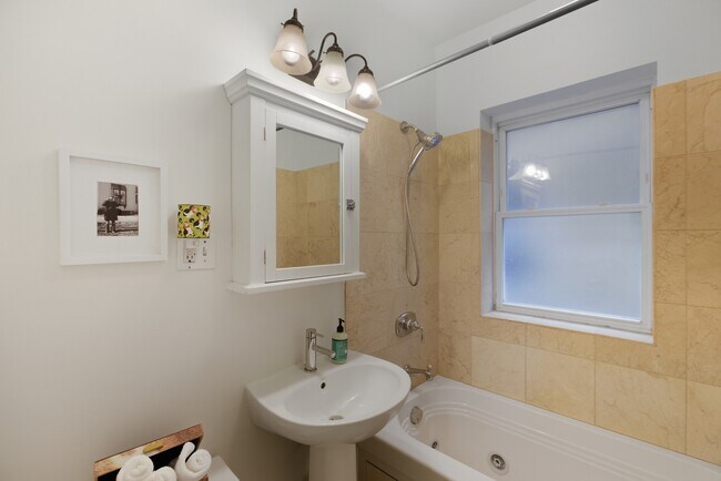 Photo - 1624 W Olive Ave Unit #  02