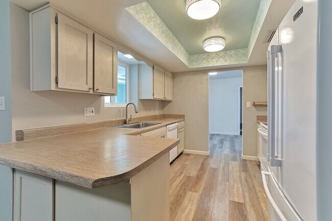 Photo - Spacious 6-Bedroom Pool Home Near ASU with 2-Car Garage