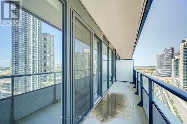Photo - 448 Burnhamthorpe Rd W Unité 1705