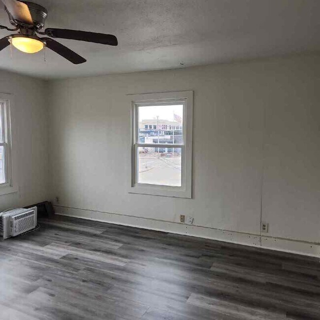 Photo - 119 S Walnut St