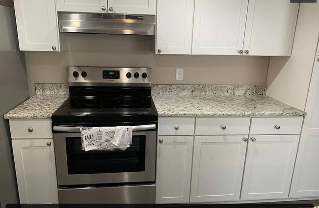 Remodelación reciente de la cocina - 904 Byron Ln Unidad Rm #1